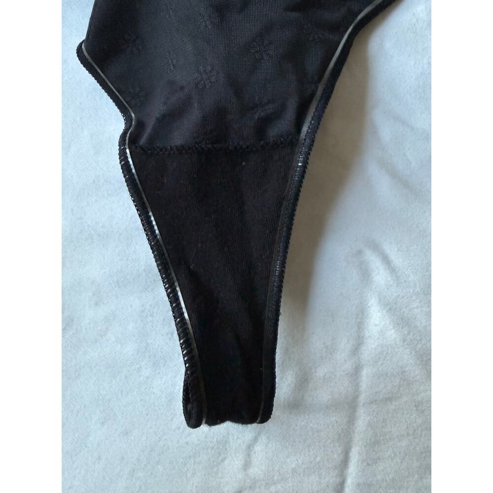 NWOT Warner’s Black Patterned Thong Panty – Size M - Picture 4 of 6